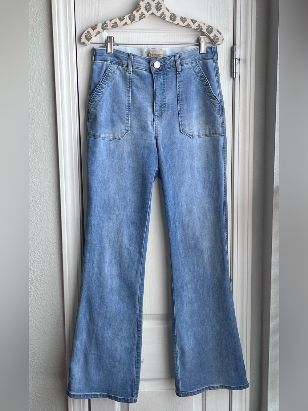 Democracy "Ab"solution Porkchop Pocket Wide Leg Flare Jeans Light Wash Size 6